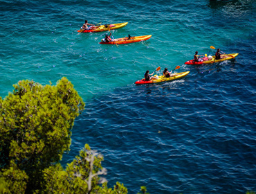 Kayaking na moru