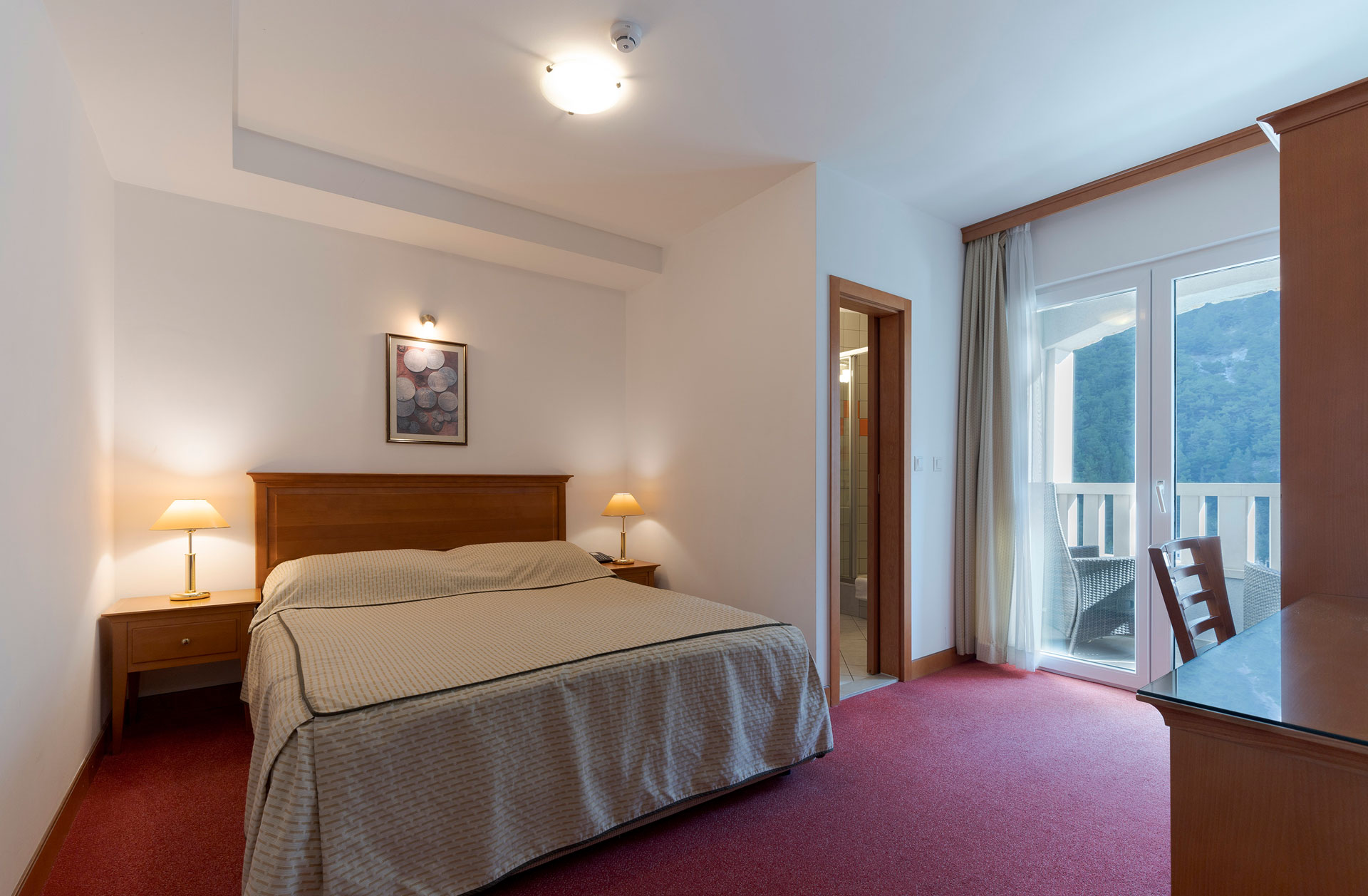 Double room with gallery and side sea view